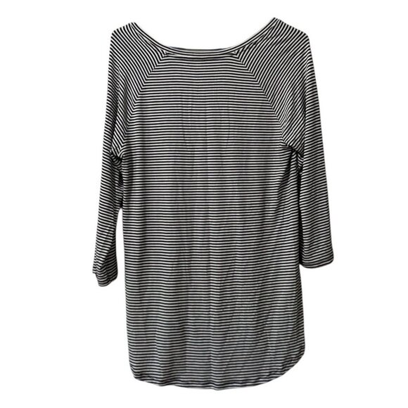 a.n.a A New Approach‎ Black & White Striped Long Sleeve Shirt Women Size Medium - Picture 2 of 9